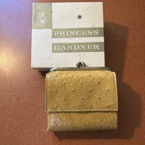 Princess Gardner Cream Wallet In Original Box Gold Dot Accent Never Used 4" X 4"